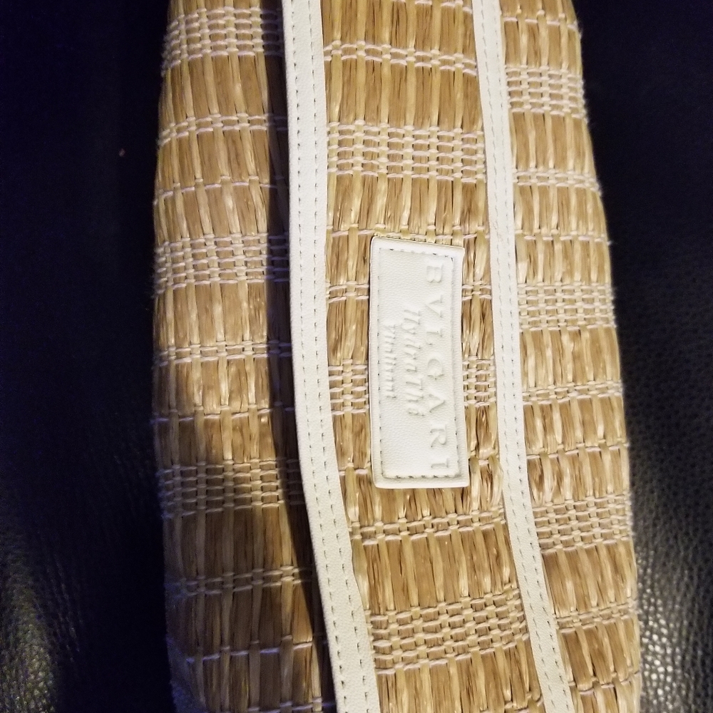 Bvlgari HydraThe Vitalisant Makeup / Toiletry Bag - Picture 7 of 16